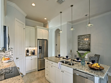Naples Luxury Close to Vanderbilt Beach